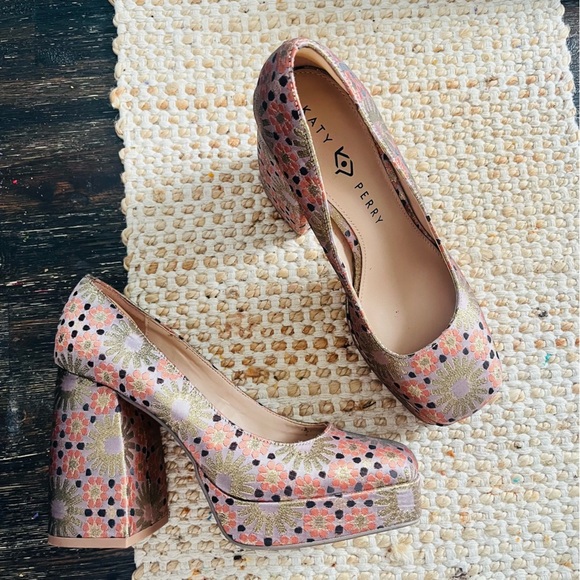 Katy Perry Collections Women's Floral Platform Heels - Pink and Cream size 7 - Picture 1 of 8